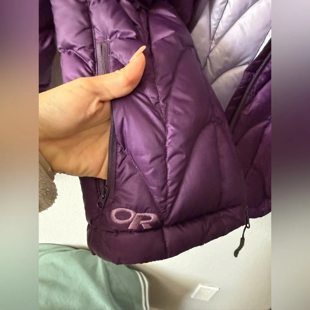 Outdoor Research Purple Hooded Puffer Jacket Lightweight XS excellent condition - Picture 7 of 11